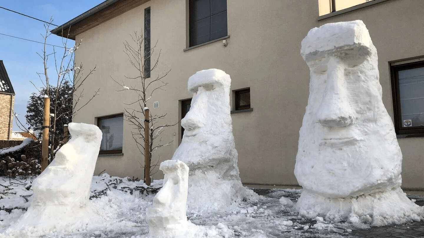 Filip (56) werkte urenlang aan zijn indrukwekkende sneeuwsculpturen: “Alles hangt af van de kwaliteit van de sneeuw”
