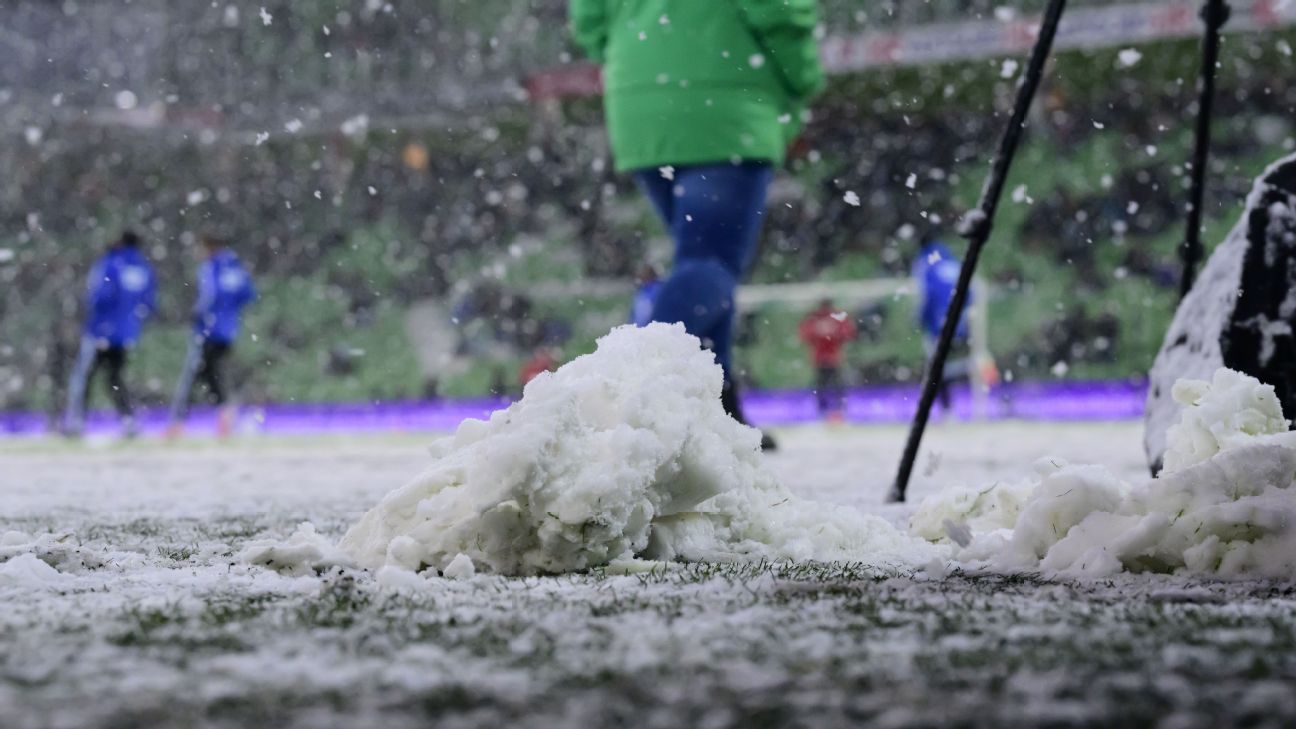 KNVB: VriendenLoterij Eredivisie-wedstrijden gaan voorlopig door