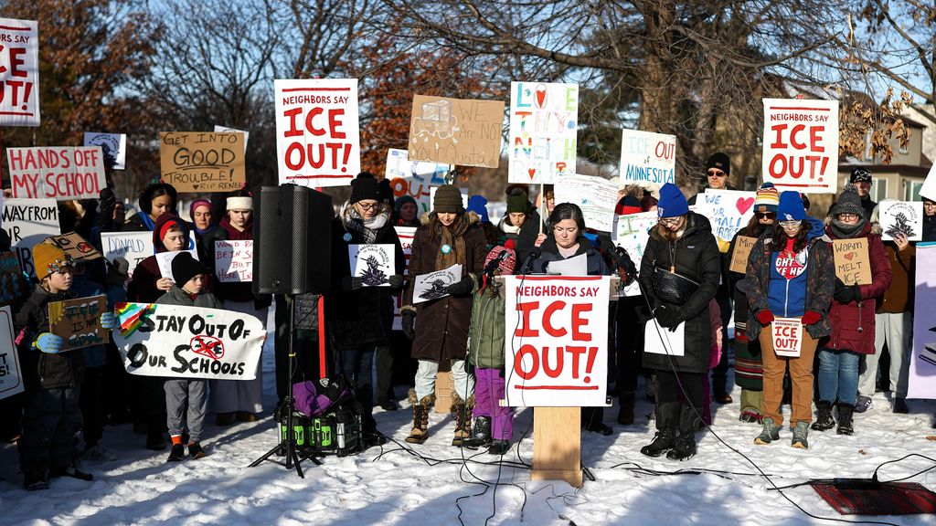 Minnesota begint eigen onderzoek naar doodschieten vrouw door ICE-agent