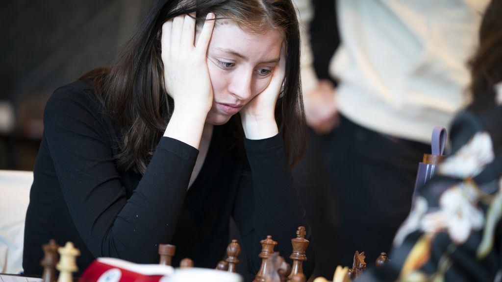 Roebers (19) pakt Europese titel blitz, eerste Nederlandse winnares in snelschaken