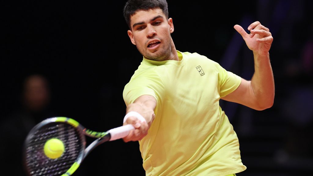 Alcaraz wint eerste confrontatie van het jaar met rivaal Sinner