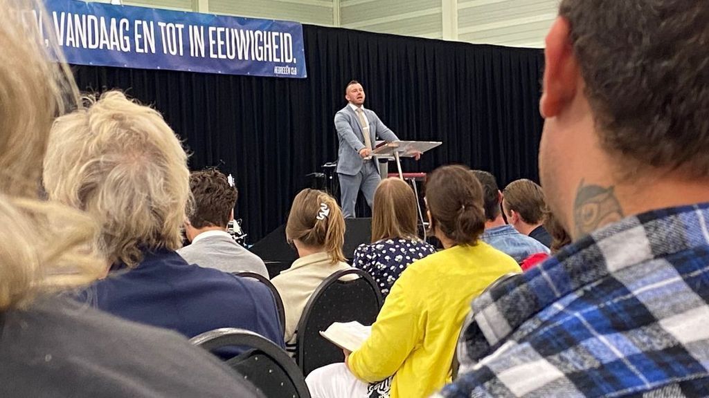 Al langer zorgen over gearresteerde gebedsgenezer Tom de Wal