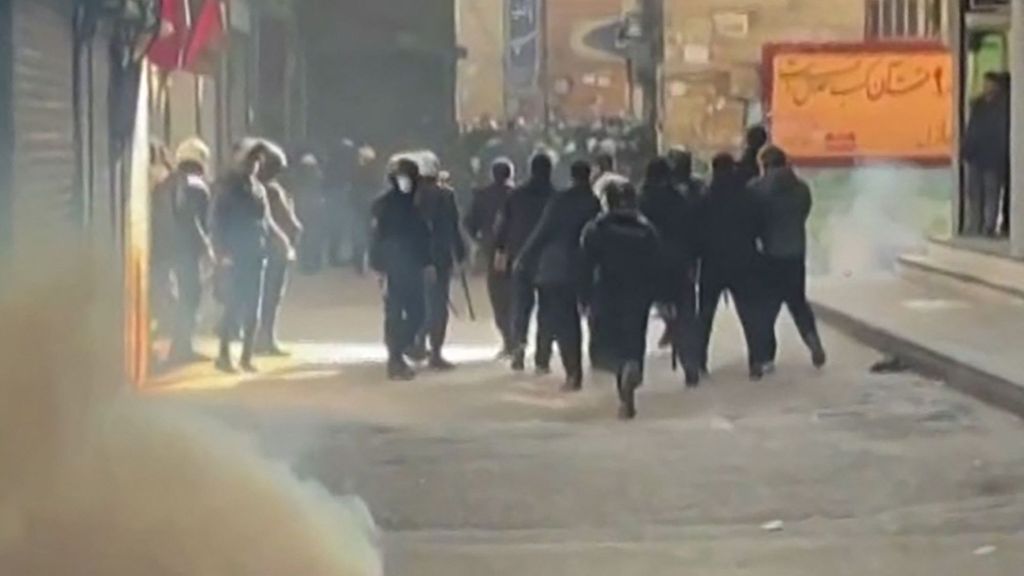 Nieuwe demonstraties Iran, Trump houdt situatie scherp in de gaten