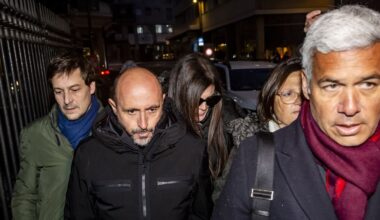 'Personeelsdeur bar Crans-Montana zat op slot, eigenaar plaatste ontvlambare platen'