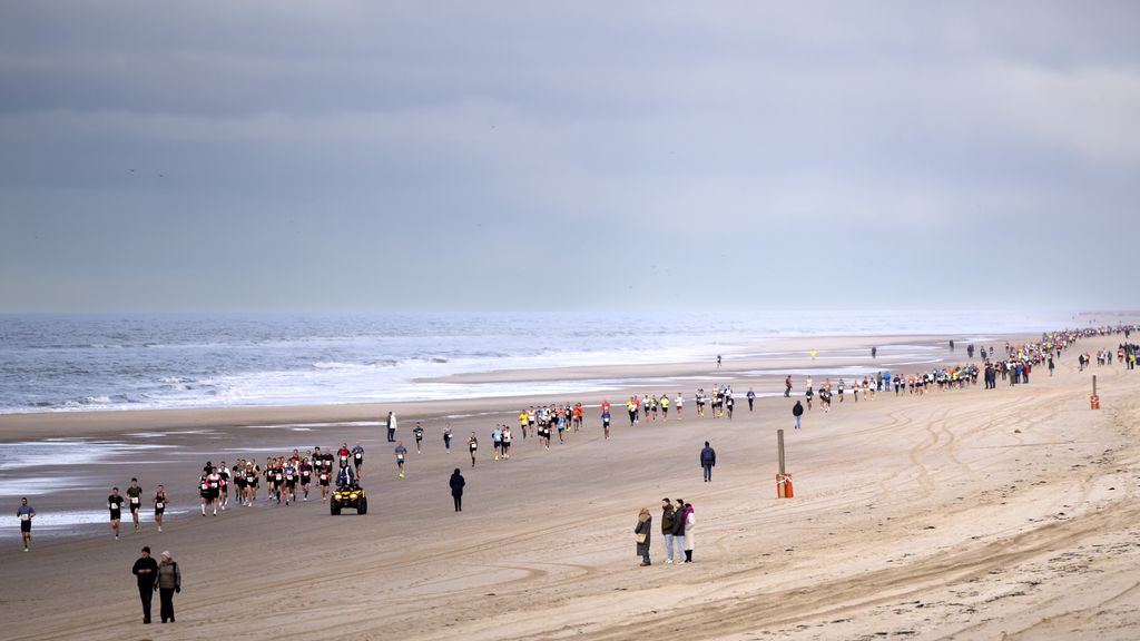 Brinkman in Egmond derde bij rentree na lang blessureleed, Niesten derde bij mannen