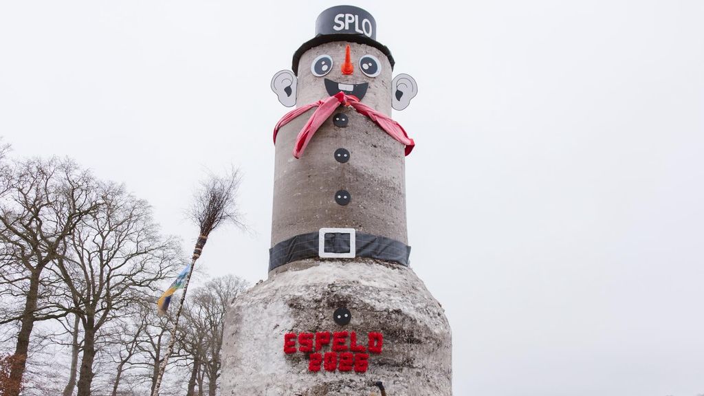 Nieuwe mega-sneeuwpop in Espelo is de hoogste van Nederland