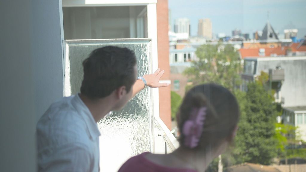 Scheefwonen met een koophuis: wat doe je ertegen? - NOS