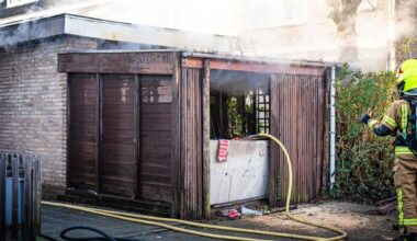 Bewoner (85) omgekomen bij schuurbrand in Ridderkerk - NOS