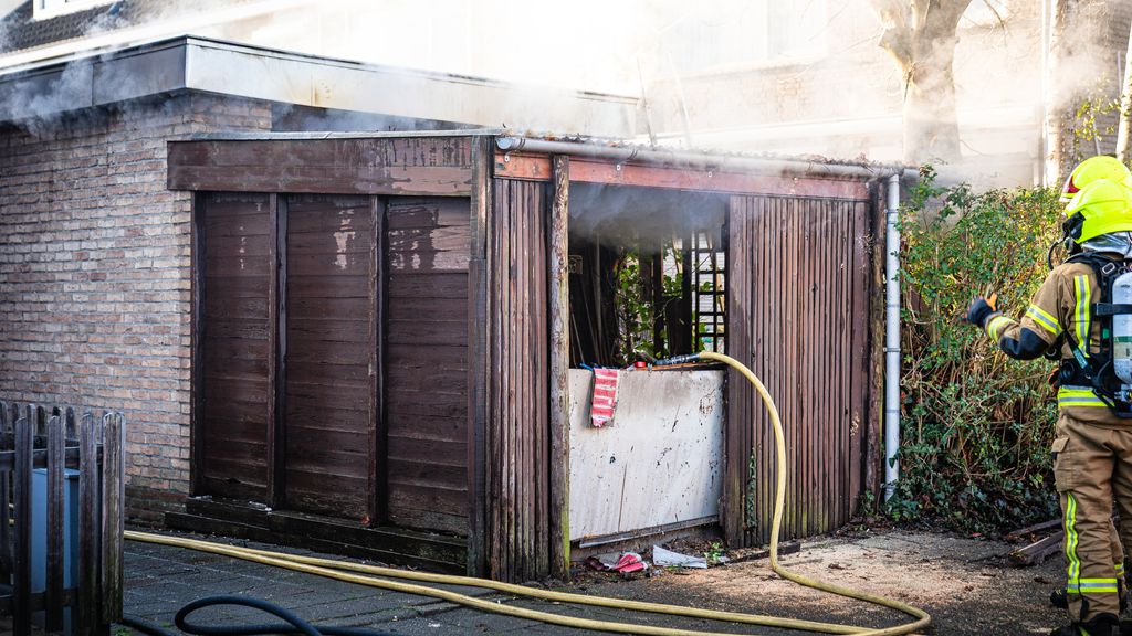 Bewoner (85) omgekomen bij schuurbrand in Ridderkerk - NOS