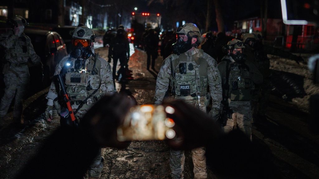 Federale agent schiet man in been in Minneapolis, onrust in stad houdt aan