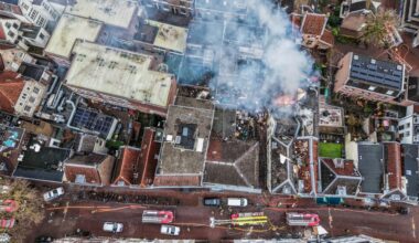 Zeker één gewonde bij brand in centrum Utrecht na 'gigantische explosie'