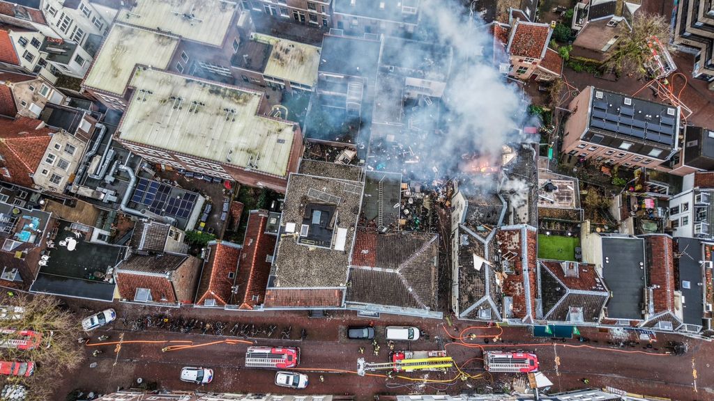 Zeker één gewonde bij brand in centrum Utrecht na 'gigantische explosie'