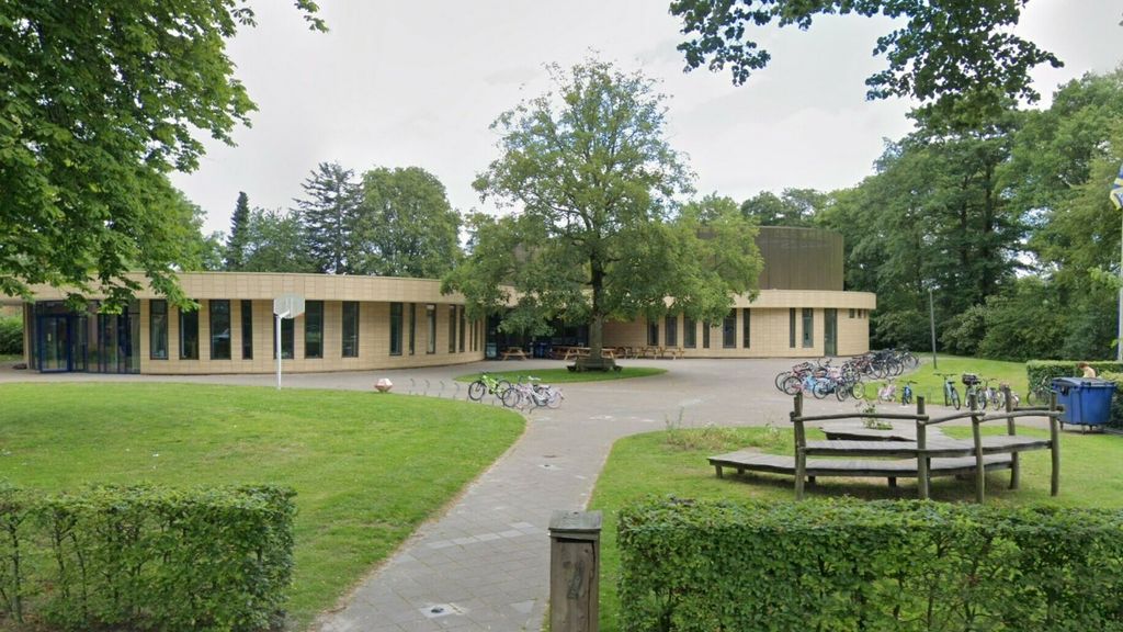 Wolf gezien in Zeijen, kinderen basisschool moeten binnenblijven
