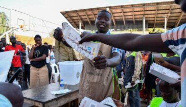 Oppositieleider Uganda na berichten over arrestatie: 'Ik ben gevlucht'