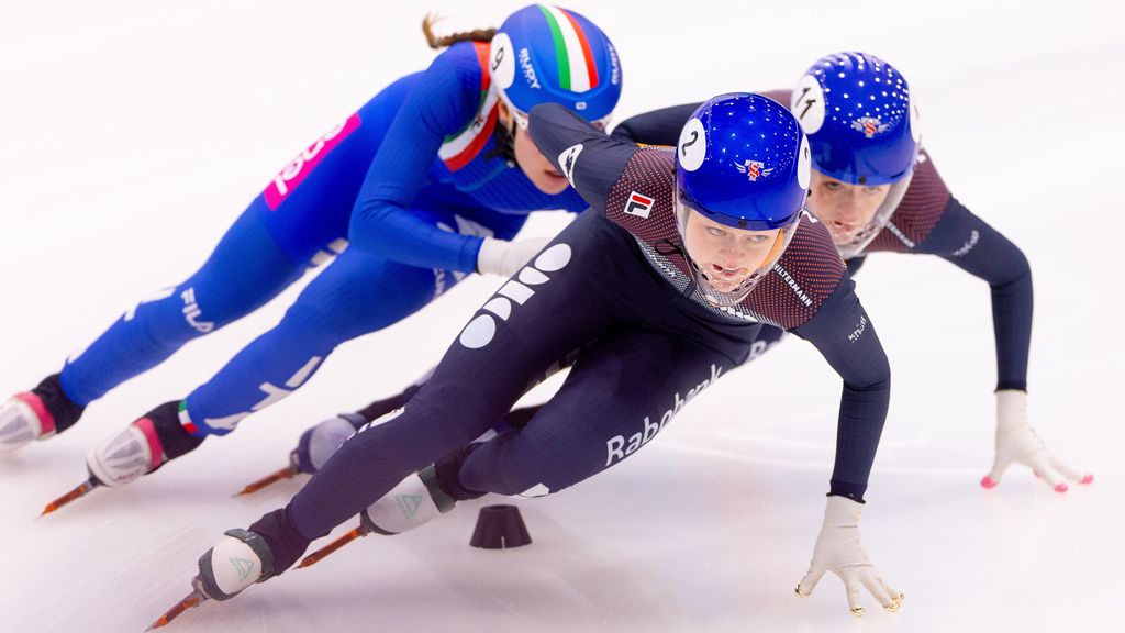 Xandra Velzeboer wint 1.000 meter op EK voor zus Michelle