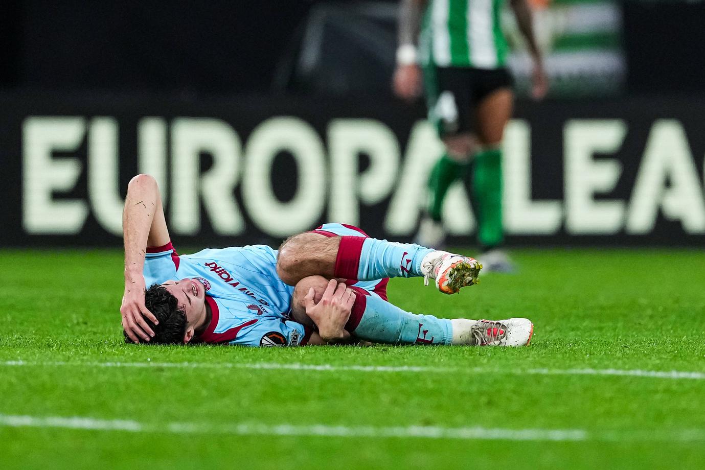 Blessure Shaqueel van Persie ziet er slecht uit: 'Hartverscheurend'