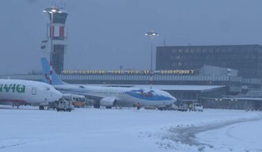 Vlucht geannuleerd door sneeuw? Dit is waar je recht op hebt - Rijnmond