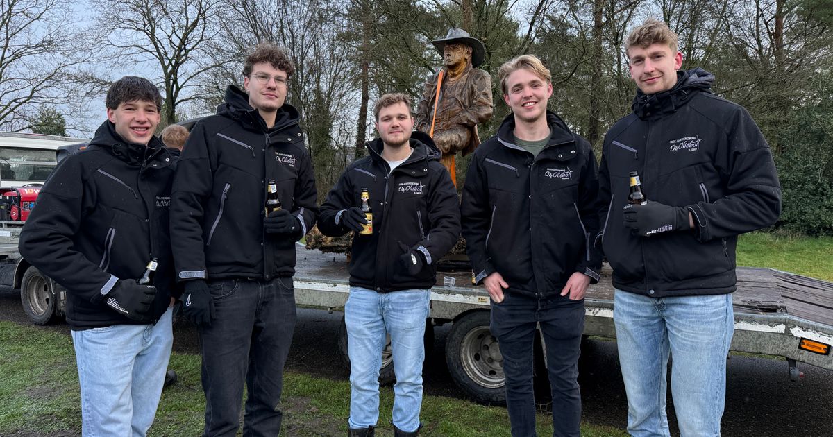Oudejaarsstunt van De Oliebol met Harry Muskee vanwege naoberschap