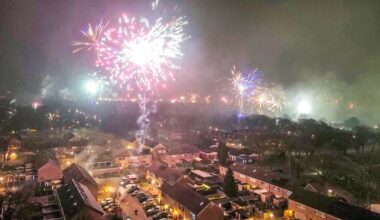 Drenthe gaat knallend het nieuwe jaar in, maar ook autobranden en vernielingen - RTV Drenthe