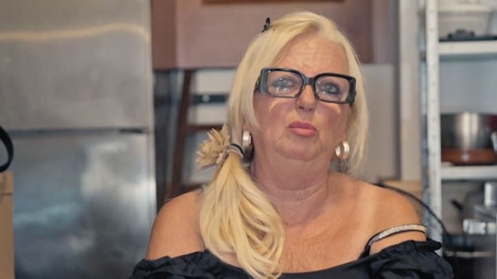 Monique en Mike ontdaan door vertrek Denise in De Hanslers: 'Met stomheid geslagen' - RTL.nl