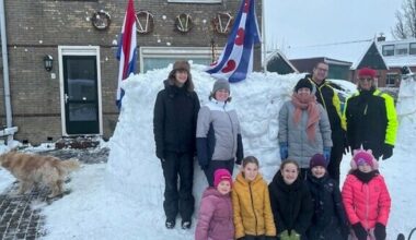 Verschillende voertuigen vast op A7 bij Beetsterzwaag | Code oranje geldt tot 18.00 uur - Omrop Fryslân