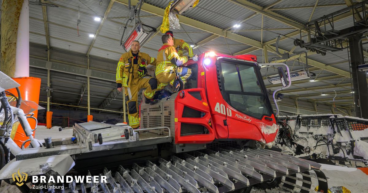 In beeld: zo zag de evacuatie van skiërs uit de stilgevallen stoeltjeslift eruit - L1 Nieuws