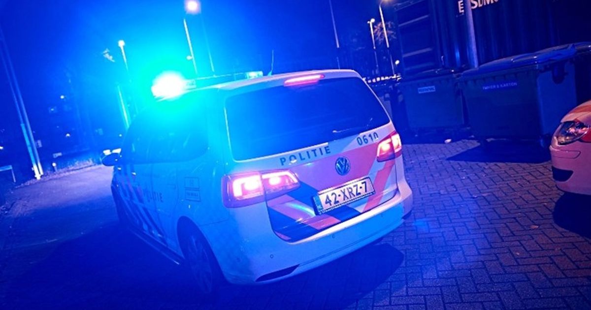 Agent honderden meters meegesleurd door auto, lost zelf waarschuwingsschot