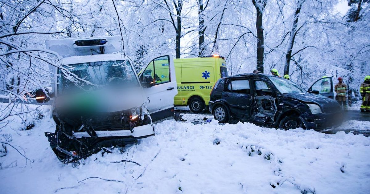 Man uit Deventer overleden bij ernstig ongeluk bij Ugchelen - RTV Oost
