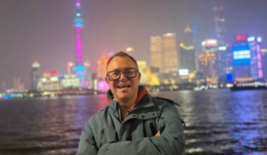 Snackbarbaas Michael (49) uit Emmen ging op tournee door China: 'De droom van een muzikant'