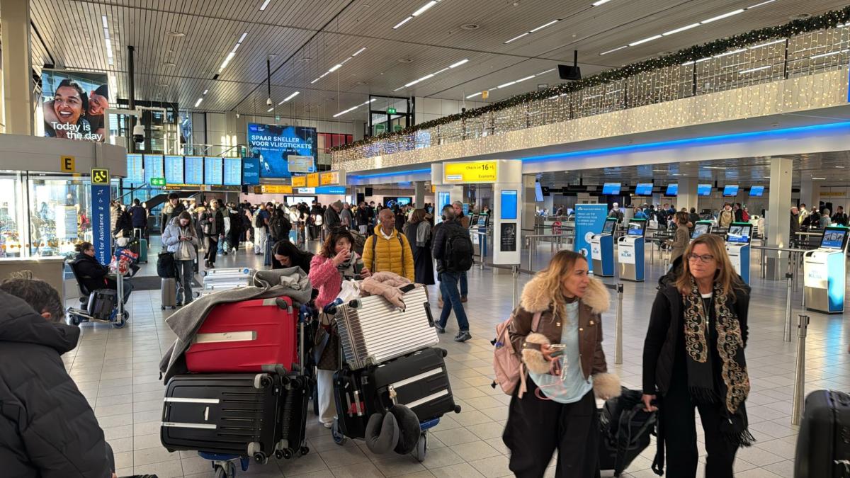Stroomstoring Schiphol voorbij, NS en GVB vandaag goed van start