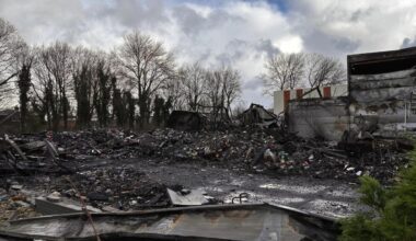 Omwonenden afgebrande garage hoeven opruimen asbest toch niet zelf te regelen