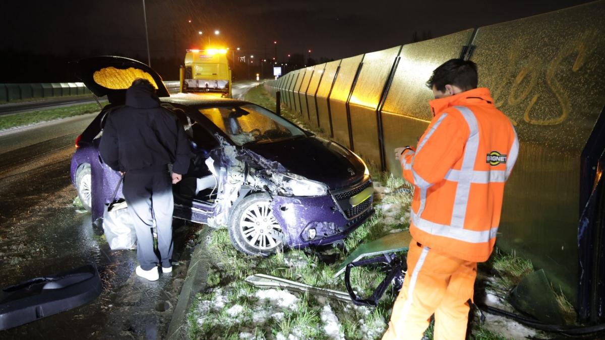 ❄️ Live: winterweer in Noord-Holland: schade na ongelukken en praktijkexamens uitgesteld