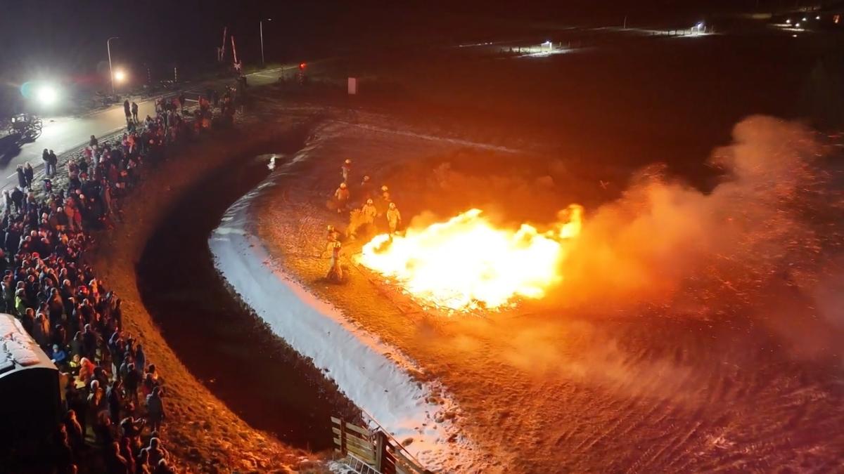 Einde aan vreugdevuur in Midwoud: "Heel belangrijk voor gevoel van saamhorigheid"