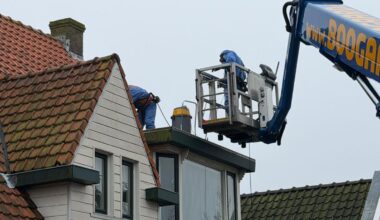 Opruimen van asbest na grote brand is begonnen: "Mijn tuin is nu winterklaar"