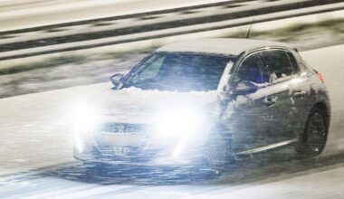 Auto niet goed sneeuwvrij? Dan riskeer je honderden euro's boete