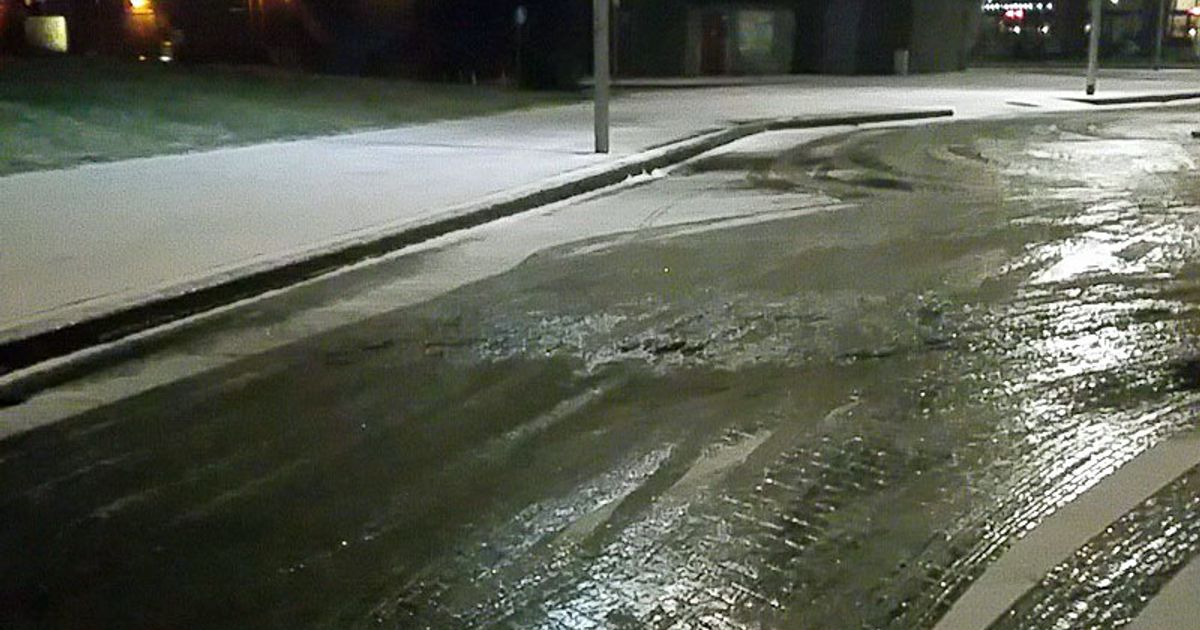 KNMI waarschuwt voor gladheid door winterse neerslag, drukke ochtendspits verwacht