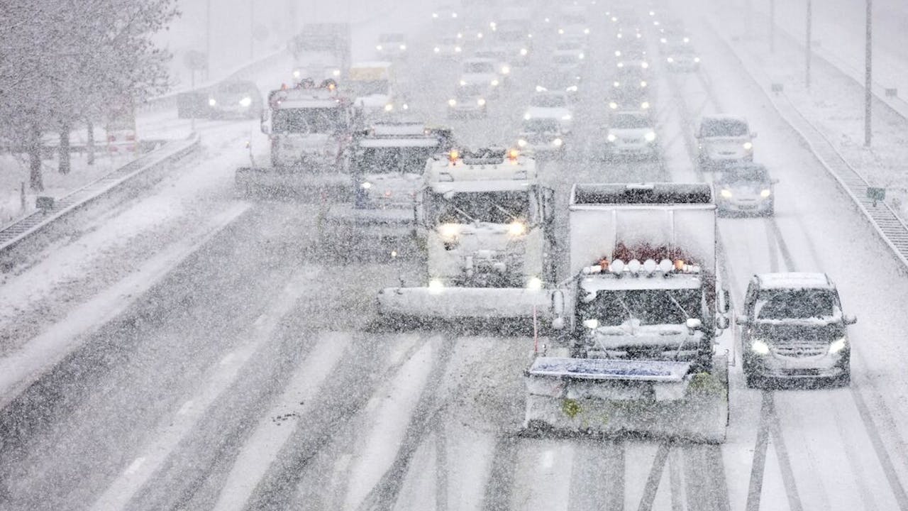 Sneeuw, hitte, droogte: moet Nederland zich beter voorbereiden op onvoorspelbaar weer? - Het Financieele Dagblad