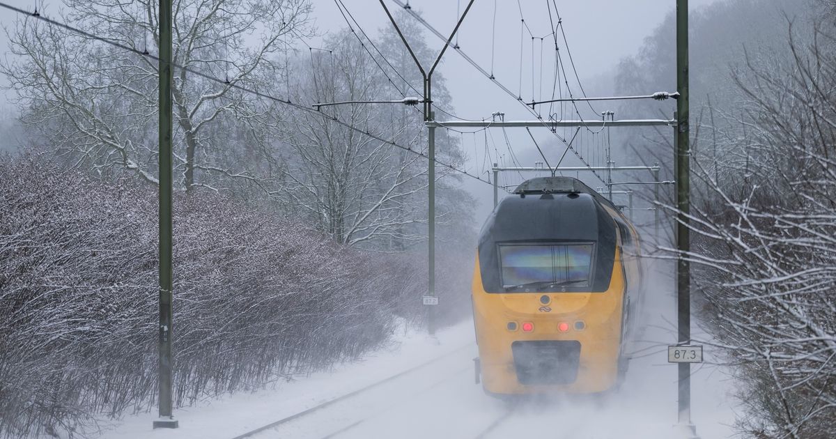112-nieuws: Woensdagochtend vanaf 06.00 uur code oranje • Ook woensdag winterdienstregeling bij NS en Arriva