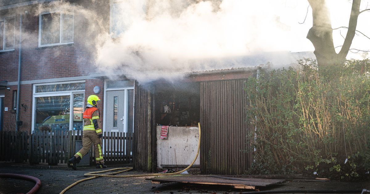 Man (85) overleden bij brand in schuur - Rijnmond