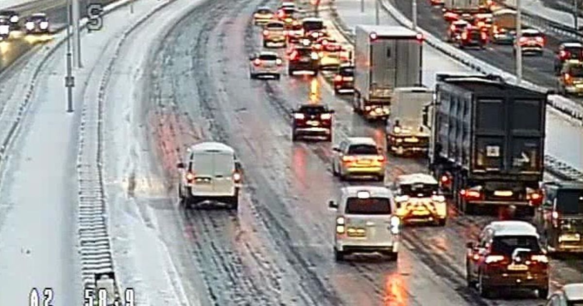 Chaotische avondspits door winterweer, geen bussen of trams en minder treinen - RTV Utrecht