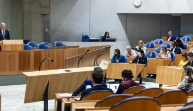 Informateur Sybrand Buma (CDA) tijdens een debat in de Tweede Kamer