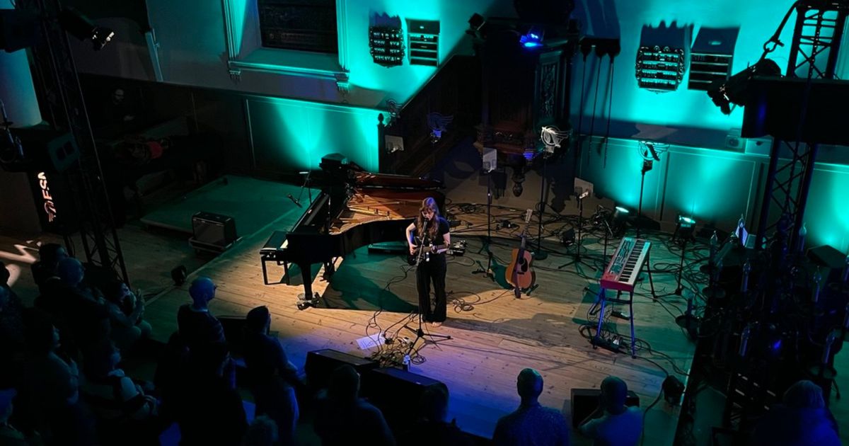 ESNS in beeld: van emoties tijdens Belgische Benni tot drankjes doen bij Inge van Calkar - RTV Noord