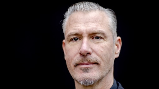 Eric Corton kan in ouderenzorg werken: 'Opleiding met succes afgerond'