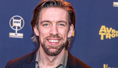 Ochtend-dj Mattie Valk bivakkeert in hotel vanwege sneeuw