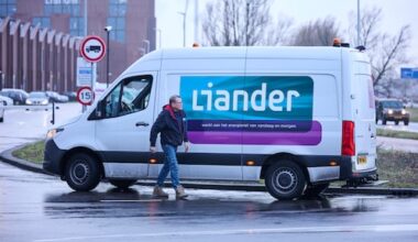 50.000 huishoudens in Amsterdam korte tijd zonder stroom na explosie bij onderhoud