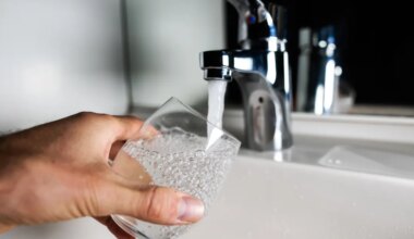 'Schoon drinkwater niet meer vanzelfsprekend: alarm om kraanwater'