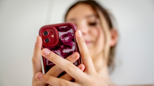 rechter legt meisje (14) contactverbod op na online pesten