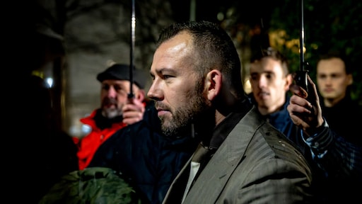 Wie is omstreden gebedsgenezer Tom de Wal? 'Zoveel sociale druk is niet gezond'