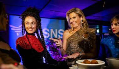 Koningin Máxima gaat los op nummers ABBA tijdens opening ESNS 2026