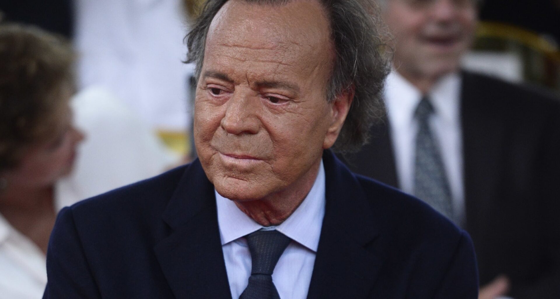 Julio Iglesias verbreekt stilte over seksueel misbruik